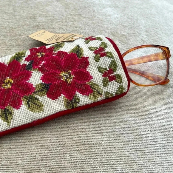 Vintage Handcrafted Needlepoint Glasses Case • New Old Stock - Picture 1 of 7
